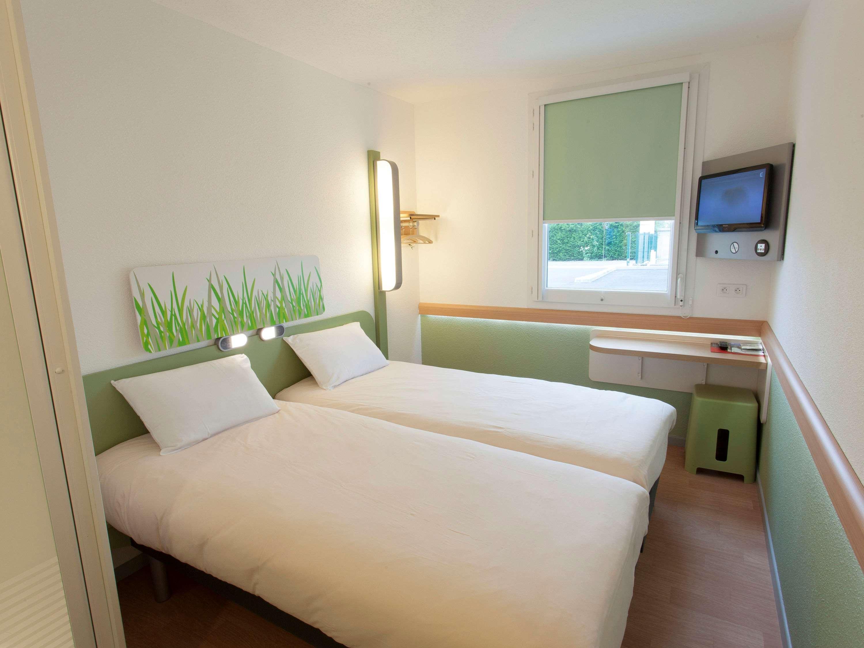 ibis budget Cherbourg - La Glacerie Exterior foto
