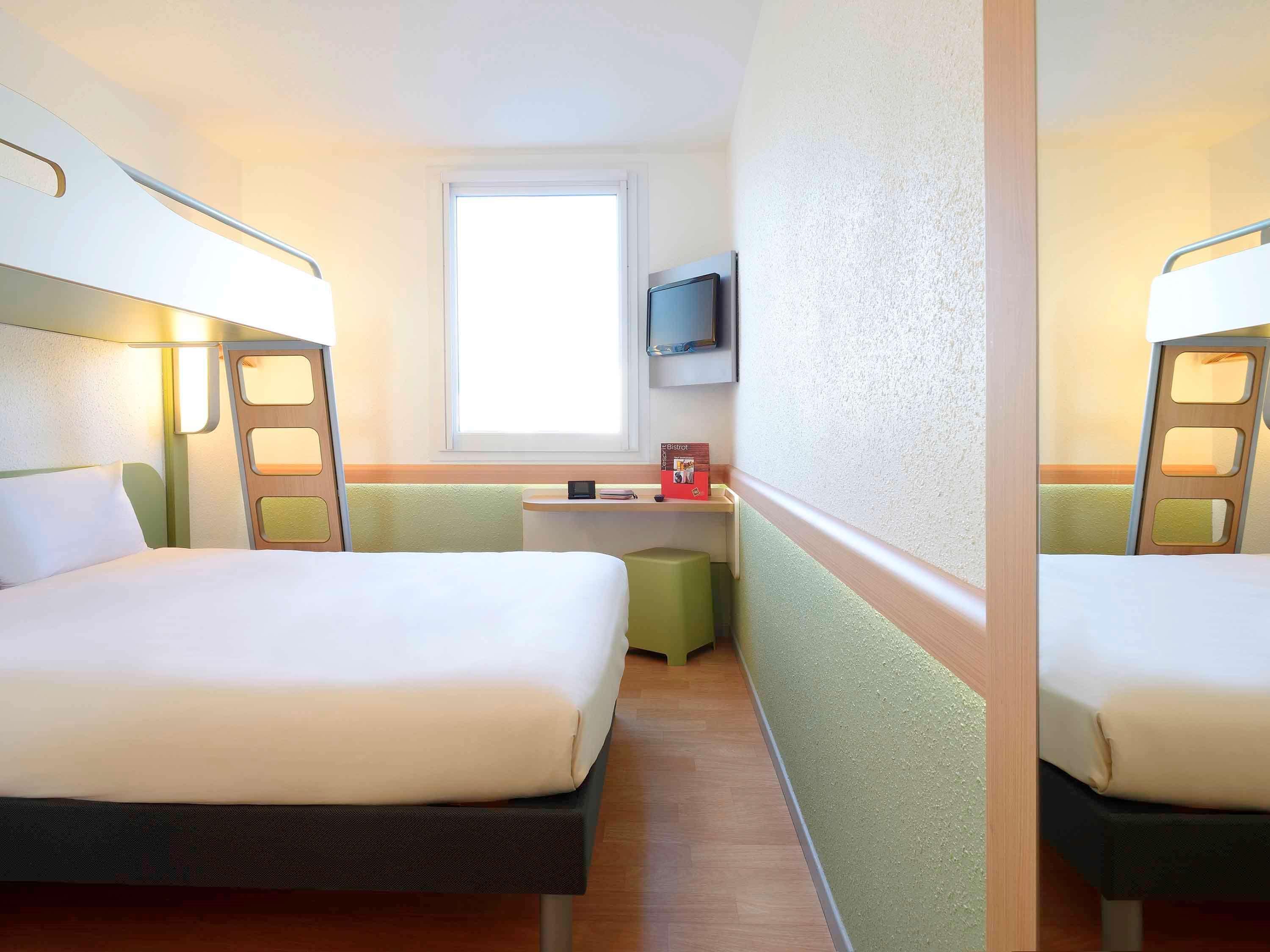 ibis budget Cherbourg - La Glacerie Exterior foto