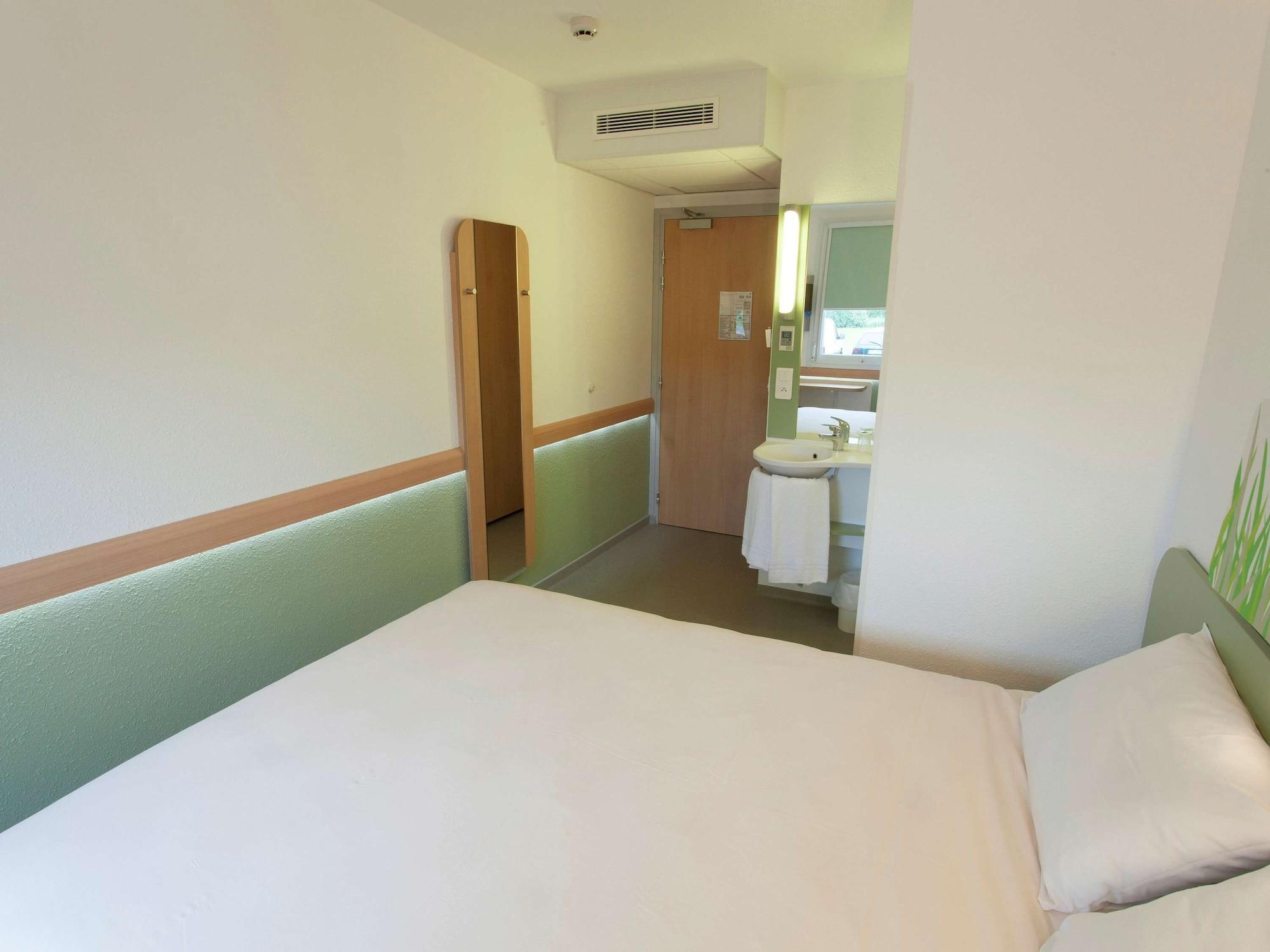 ibis budget Cherbourg - La Glacerie Exterior foto