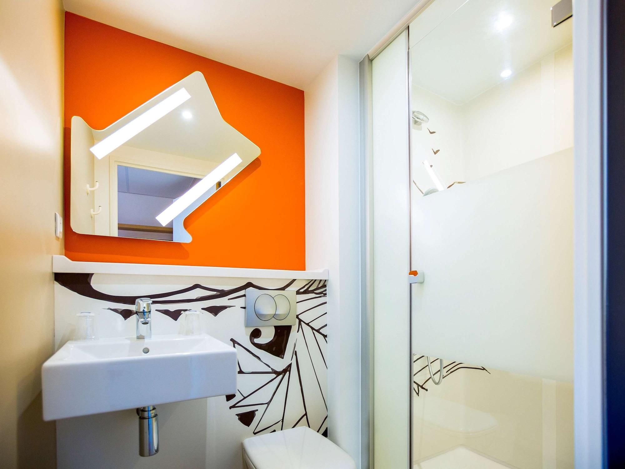 ibis budget Cherbourg - La Glacerie Exterior foto