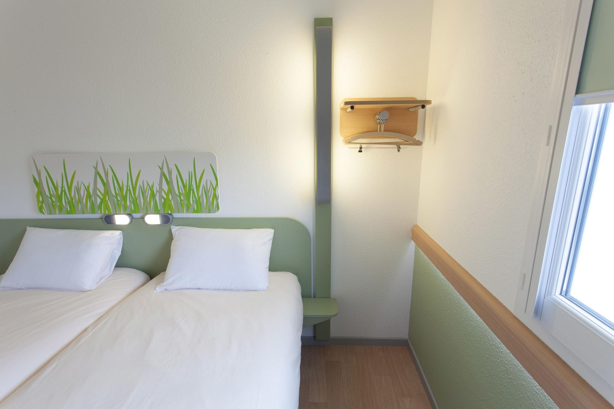 ibis budget Cherbourg - La Glacerie Exterior foto